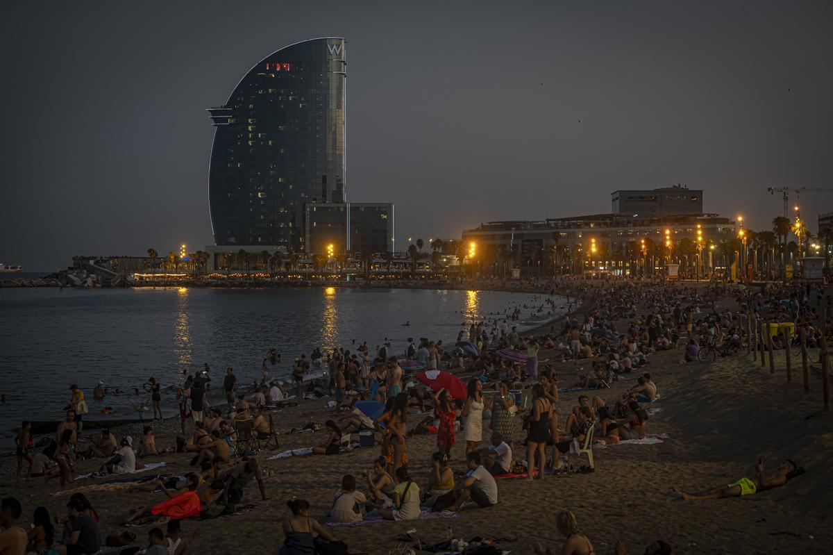 Baños contra la noche infernal en Barcelona