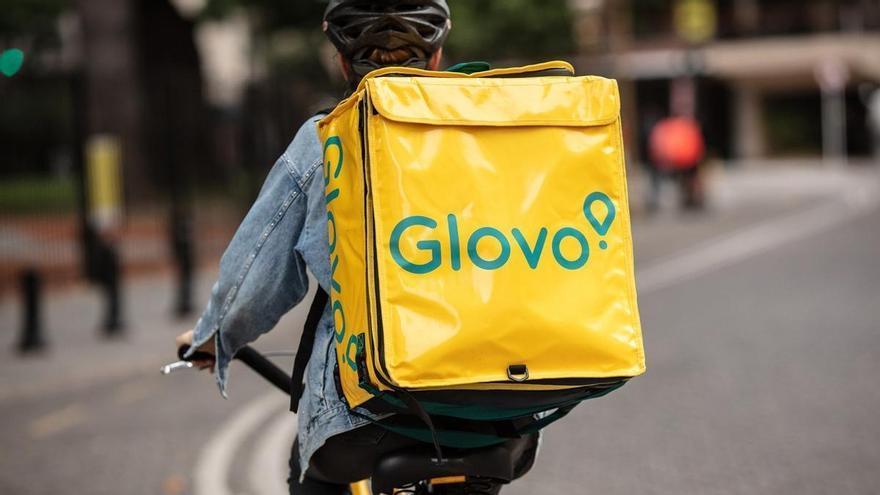 Los &quot;riders&quot; de Glovo en Avilés llevan tres días en huelga por sus bajos &quot;salarios&quot;