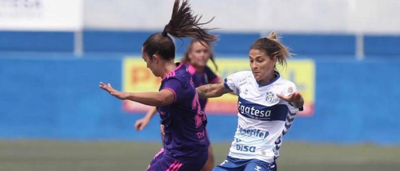 Estela y Sandra Hernández, en el Granadilla-Madrid de la primera vuelta.