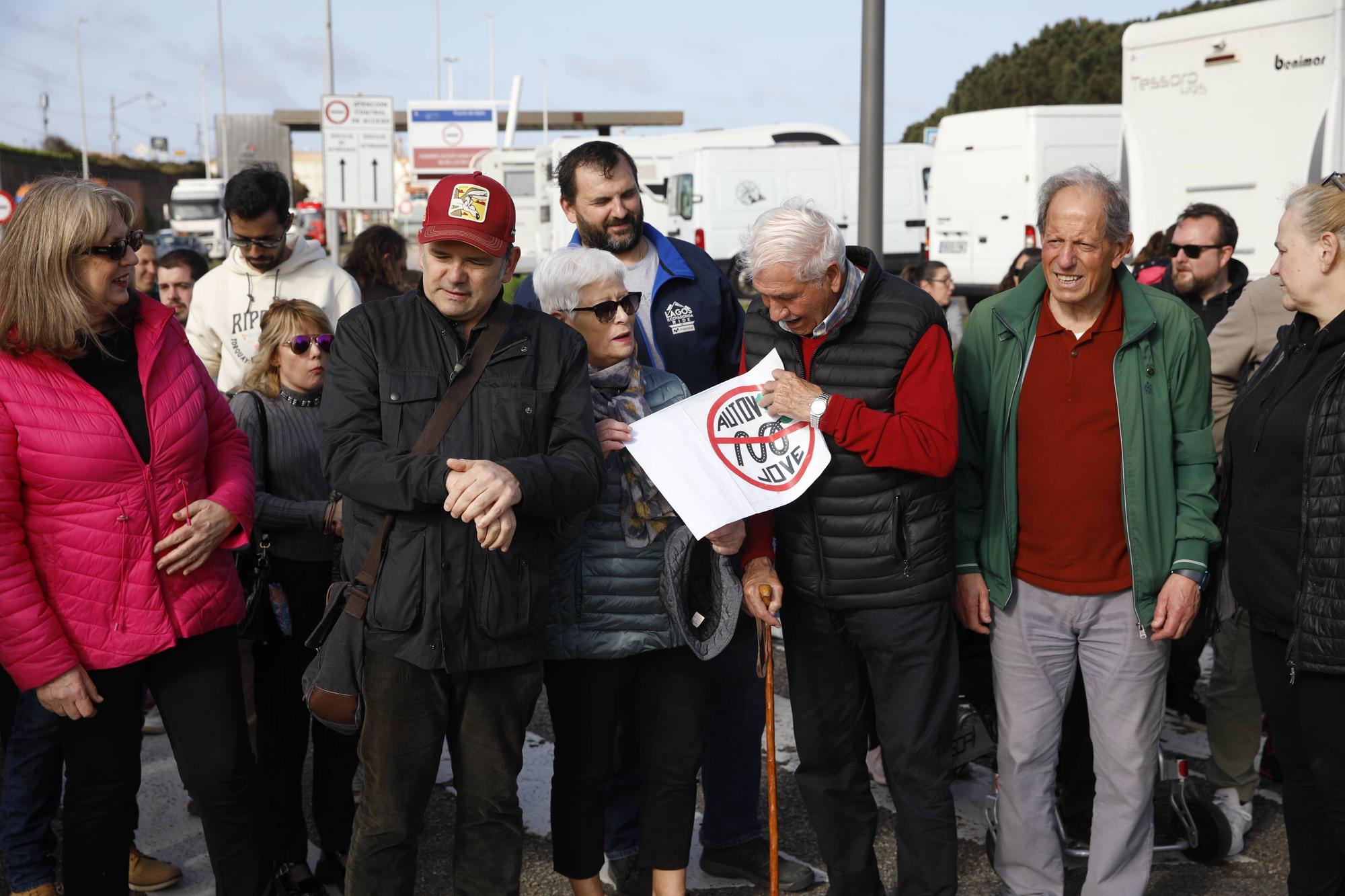 Gijón inicia las movilizaciones tras el enésimo fiasco con el vial de Jove