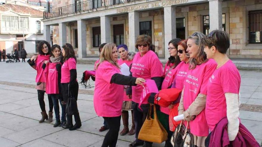 Veintiséis matronas trabajan en la sanidad pública, la mitad en el hospital