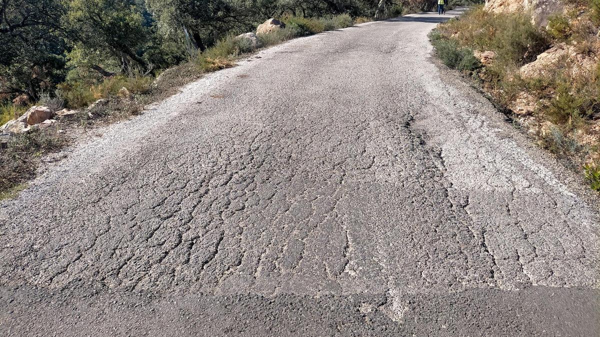 Carretera actual entre Cortes de la Frontera y El Colmenar