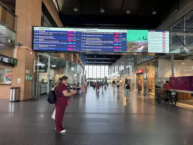 La huelga de trenes apenas altera el servicio ferroviario en Córdoba en plena operación salida del mes de agosto