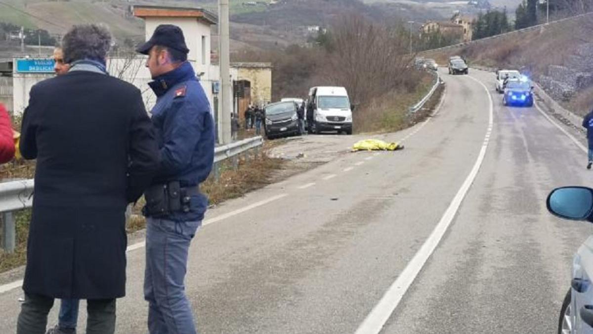 Matan y atropellan a un aficionado rival en Italia antes de un partido