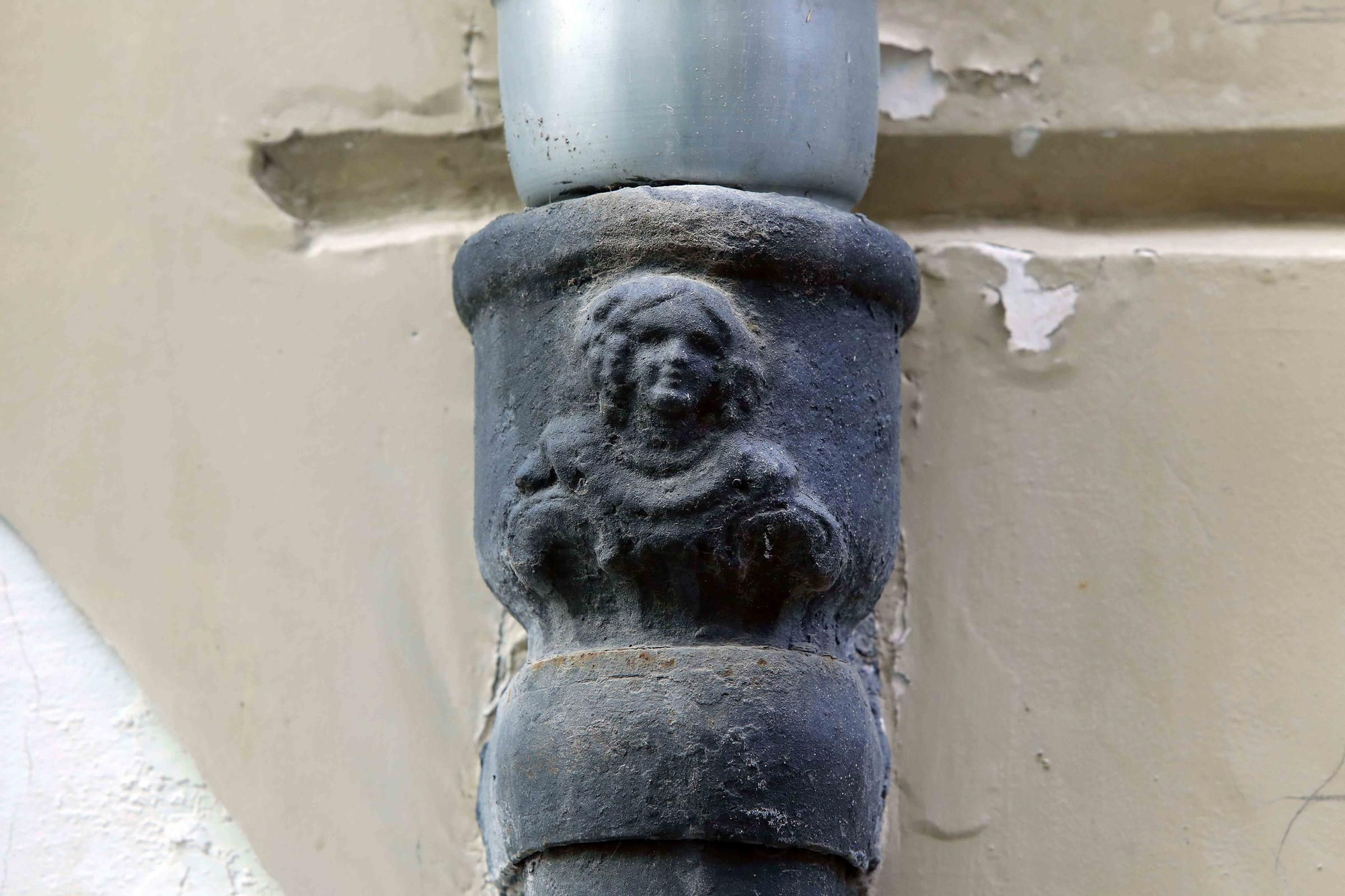 Descubre las "Caras del agua" en las fachadas del centro histórico de València