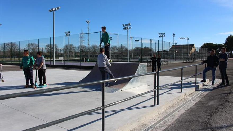 Un ‘skatepark’ y un carril-bici