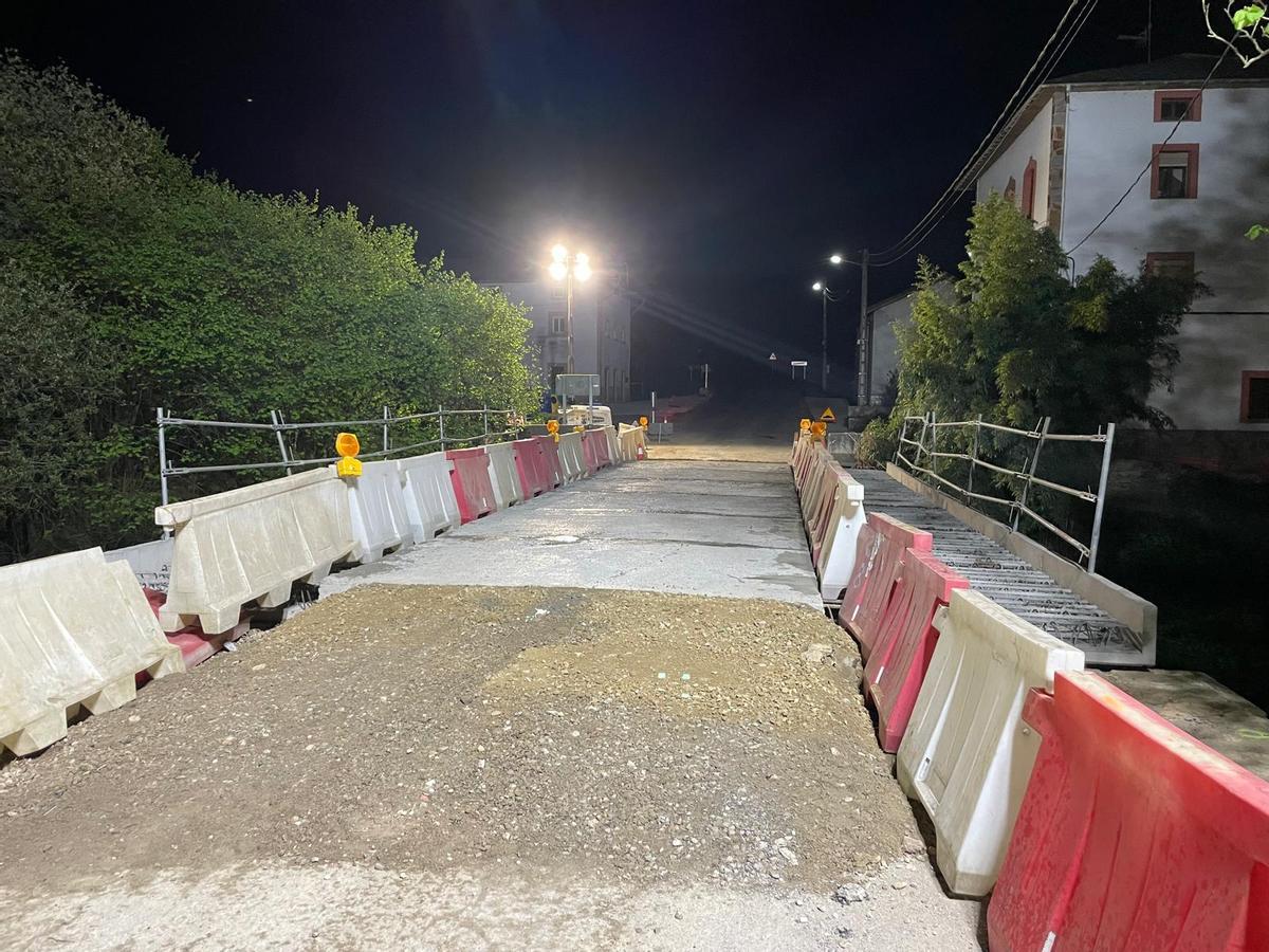 El puente de Naraval tras la intervención de la pasada noche.