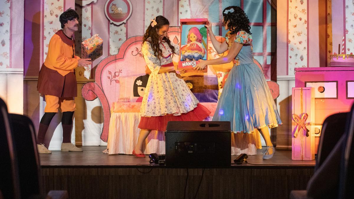 REPRESENTACION DE LA OPERA PARA NIÑOS EL CASCANUECES