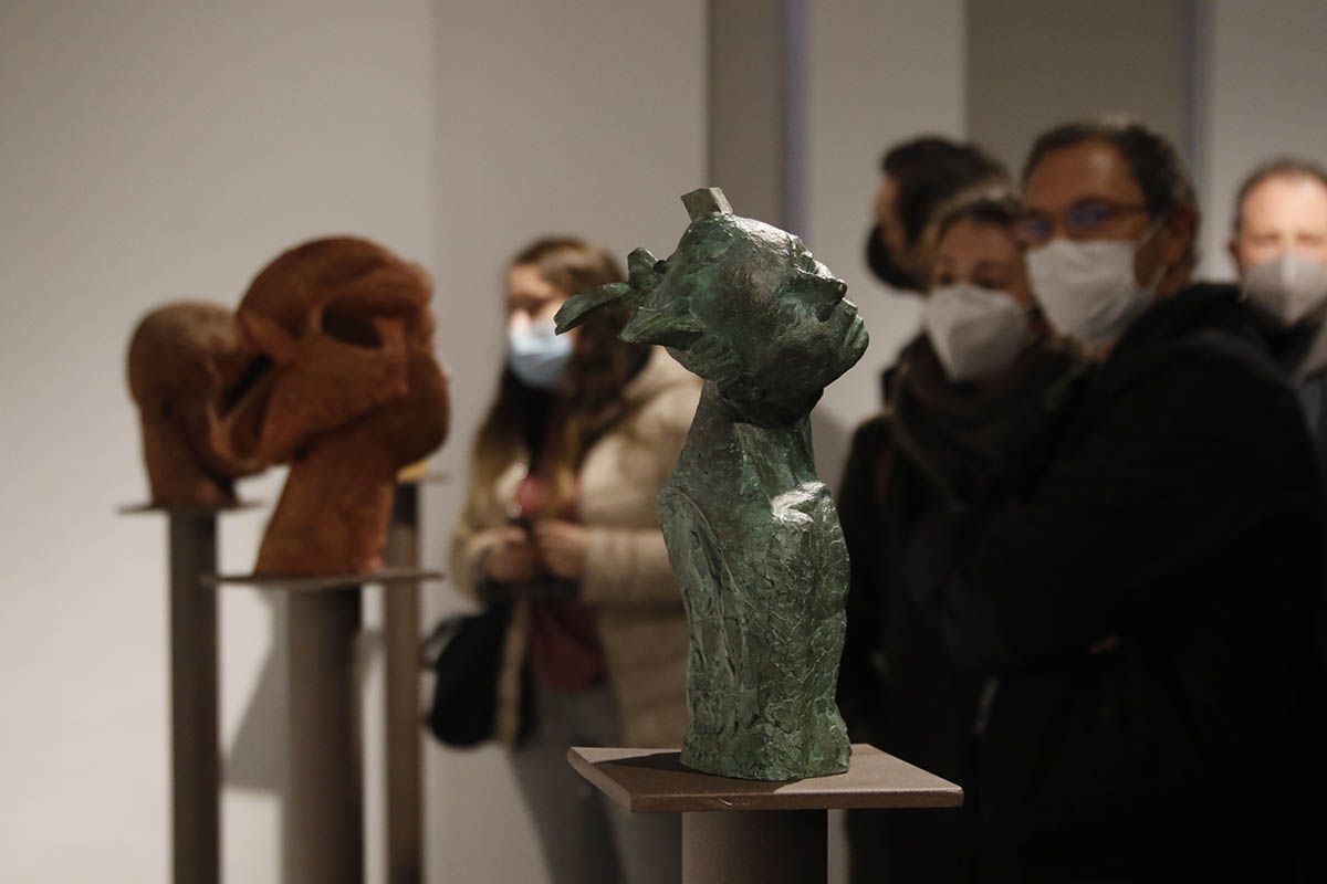 Exposición Los Trazos Perdidos de Luis Manuel García Cruz en la sala Cajasol de Córdoba