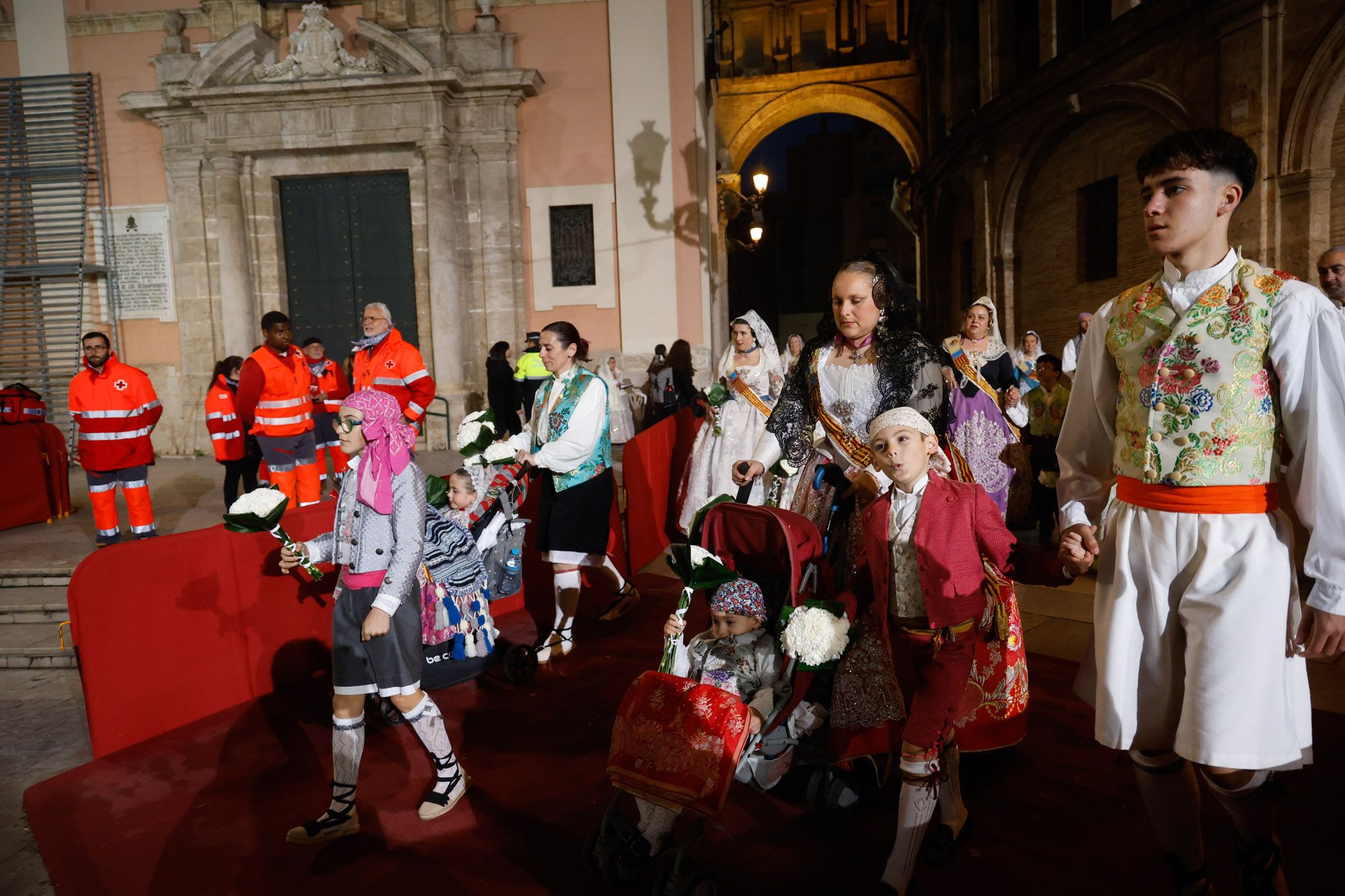 Todas las fotos de la Ofrenda del 17 de marzo por la calle de la Paz de 19:00 a 20:00 horas