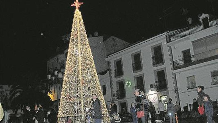 El encendido de Navidad se extiende a 3 pueblos