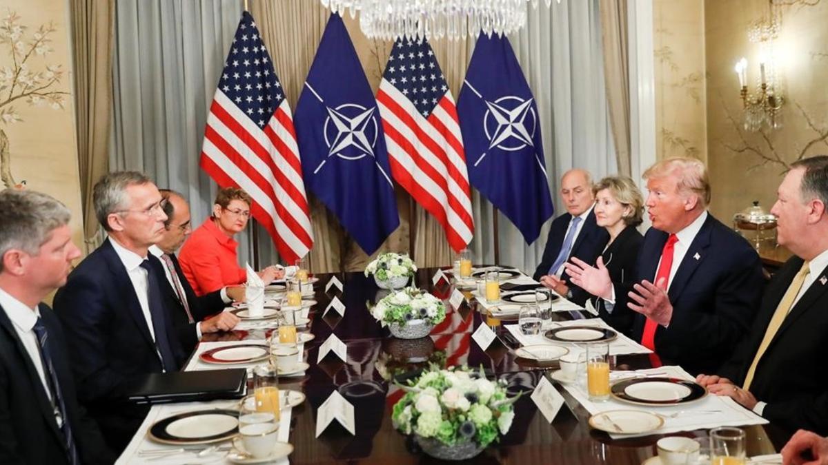 Donald Trump en un desayuno antes de la cumbre de la OTAN en Bruselas