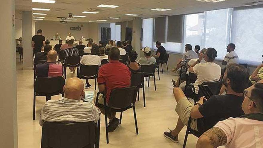 Imagen de la asamblea de empresarios de ocio nocturno celebrada el pasado martes.