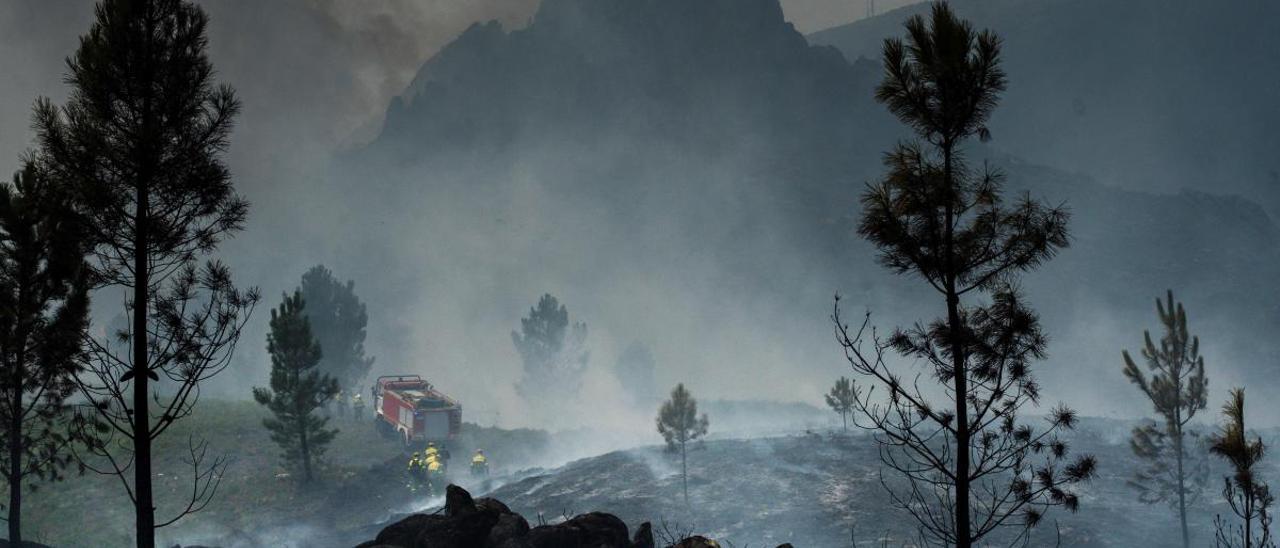 Paisaje asolado por los incendios en el Xurés. // Brais Lorenzo