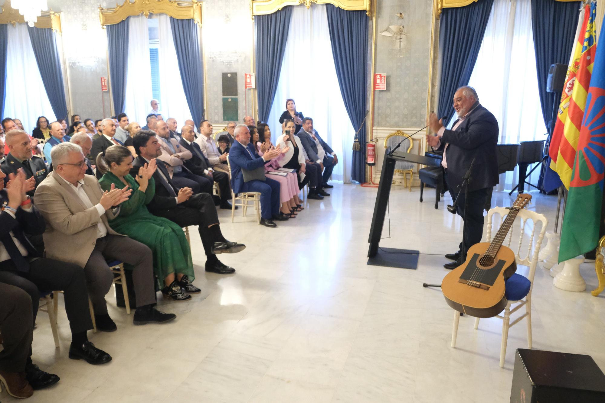 Así se ha vivido el acto institucional por el Día del Pueblo Gitano en el Ayuntamiento de Alicante