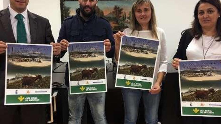 Luis Fernández, Jesús Álvarez, Esther Sierra y Charo Fernández, en la presentación.