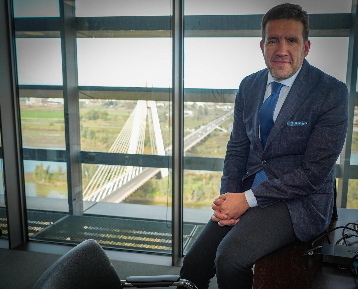 BADAJOZ. ENTREVISTA A ROBERTO LEDESMA, DIRECTOR GENRAL DE IBERCAJA,