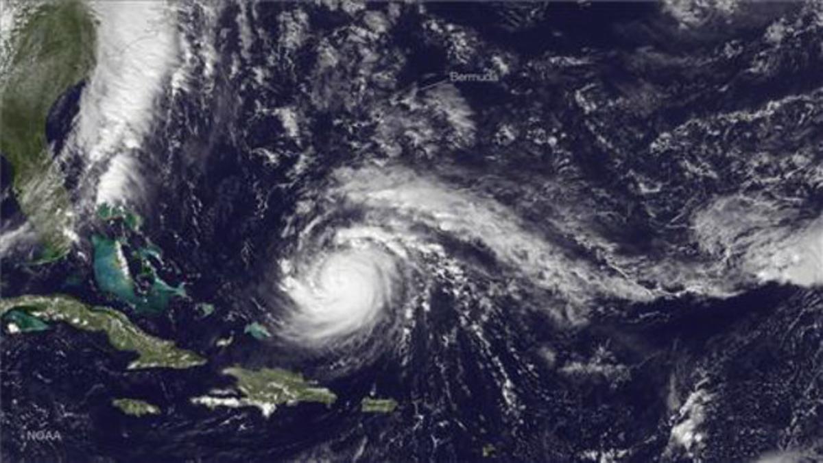 Imagen suministrada por el satélite GOES de la Administración Nacional Oceánica y Atmosférica, sobre la posición de &quot;Gonzalo&quot;, el pasado jueves 16 de octubre.