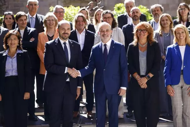 La Generalitat y Barcelona prevén construir cuatro residencias nuevas y destinar 17,5 millones para reformar escuelas
