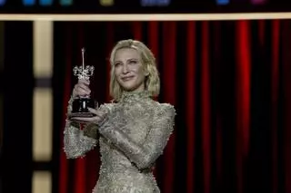 El mensaje sorpresa de George Clooney que emociona a Cate Blanchett en el Festival de San Sebastián: "¡Fucking George!”