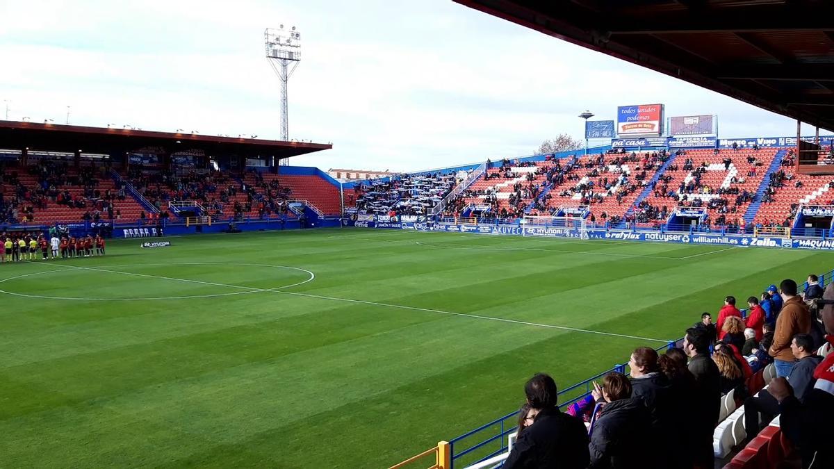 Afición del Extremadura UD antes de un partido