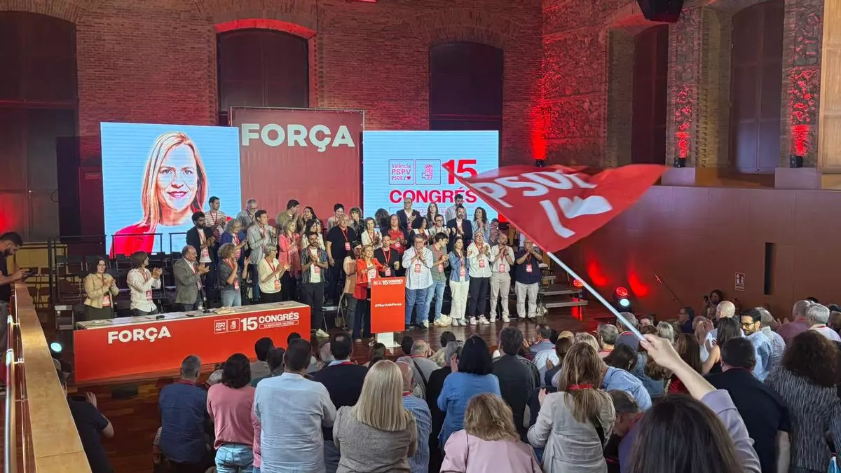 El PSPV ratifica la candidatura de Bernab谷 "para recuperar el orgullo" de Val豕ncia