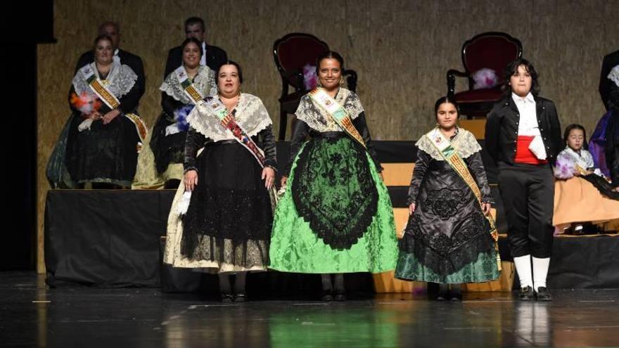 Mayra y Libni, nombradas madrinas de la gaiata 16 en un acto de cuento