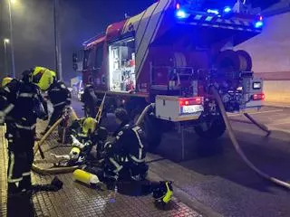 Galería de imágenes: Incendio industrial en Benicarló