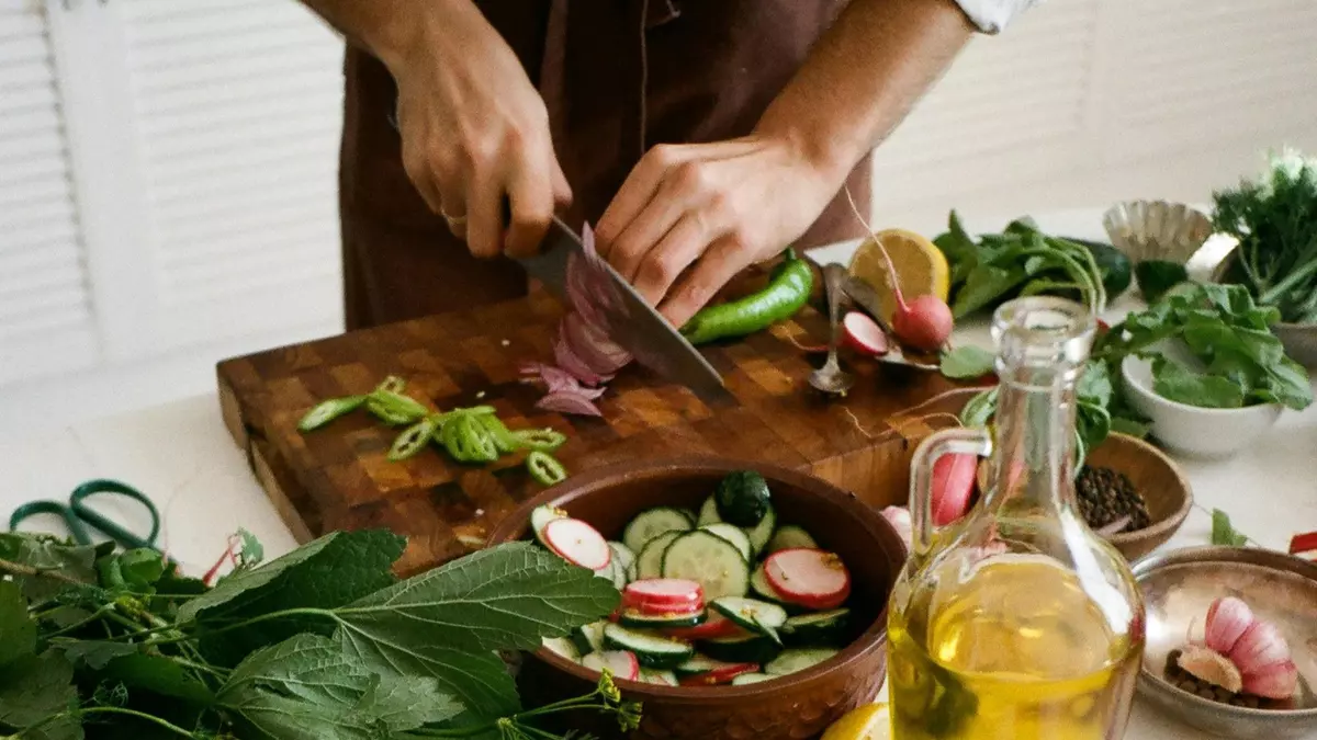 He caído (y tú también lo harás): la tabla de cortar que, gracias a Teresa Furquet, ahora también reina en mi cocina