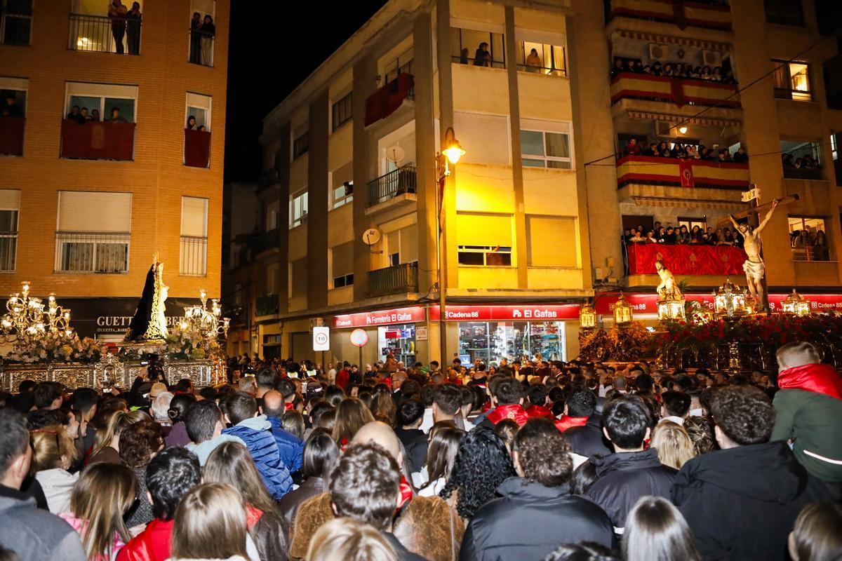 Las mejores imágenes de la noche del Paso Encarnado en Lorca.