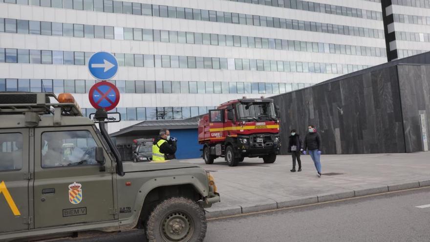 Una compañía de la Unidad Militar de Emergencias (UME) se prepara para iniciar acciones en Oviedo