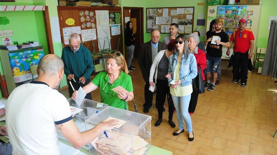 Unos 900.000 extremeños pueden votar en la triple cita electoral de este domingo