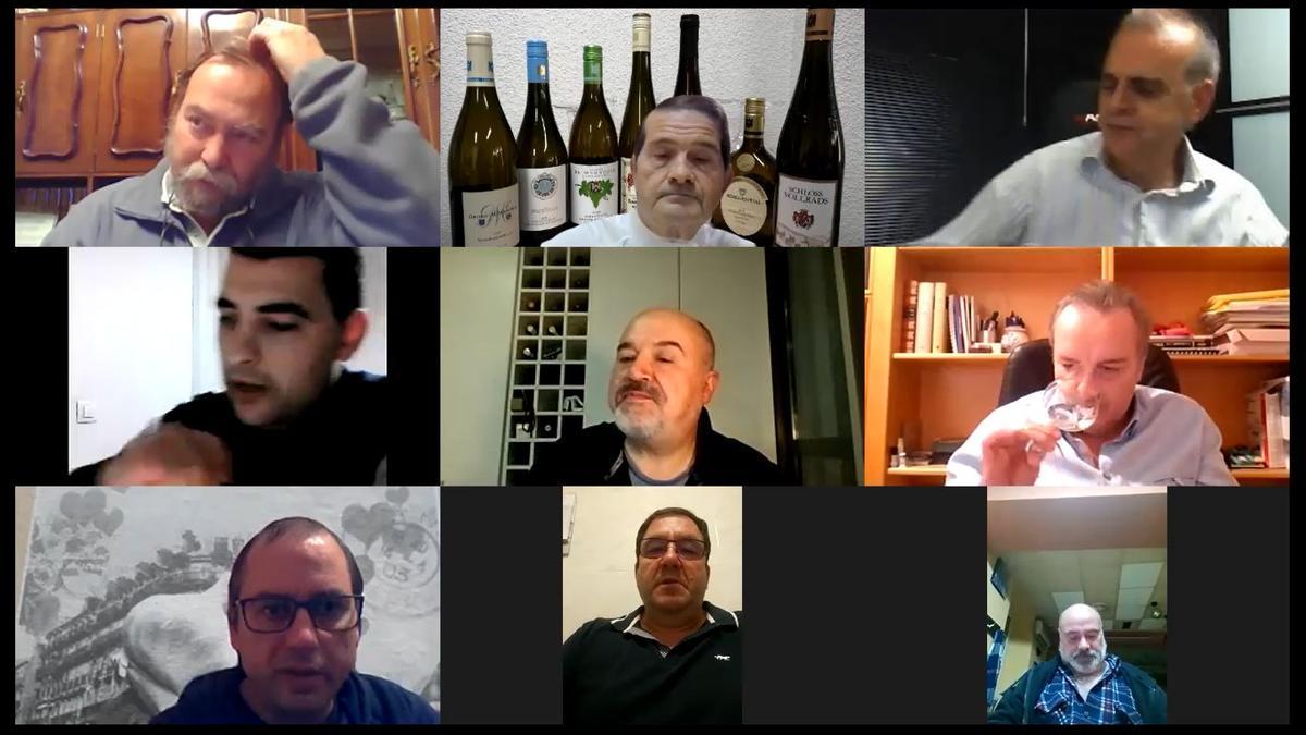 Los participantes, en un momento de la cata online de vinos.