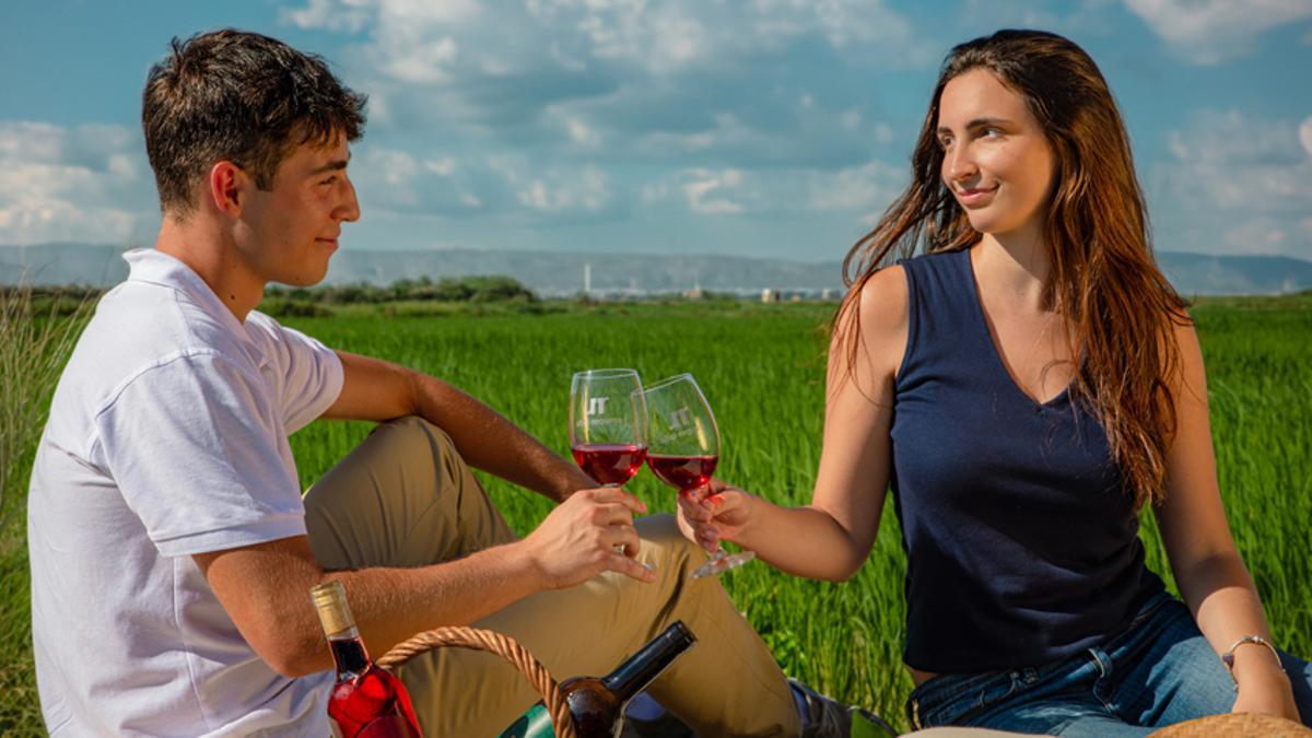 Cualquier momento es bueno para disfrutar de los vinos de Utiel-Requena.