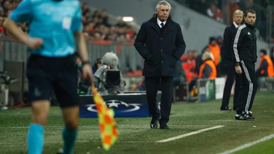 Ancelotti dona 5.000 euros por hacer una &#039;peineta&#039; tras ser escupido