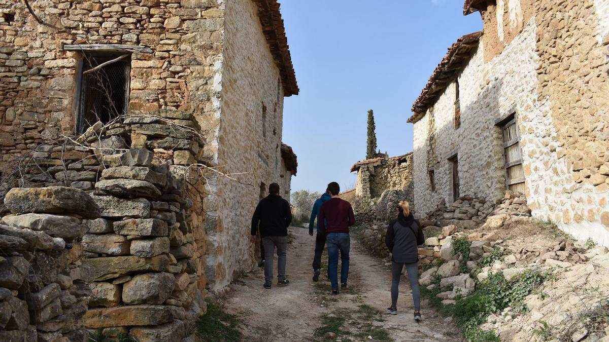 Les Alberedes, un poblado abandonado de Els Ports en el que proyectan alojamientos rurales / Javier Ortí