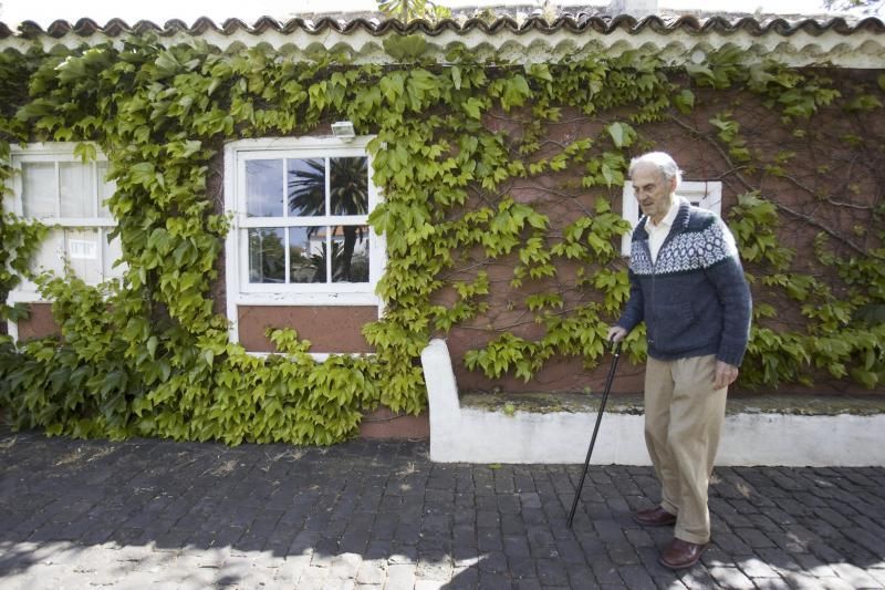 Vida y obra de Pedro González