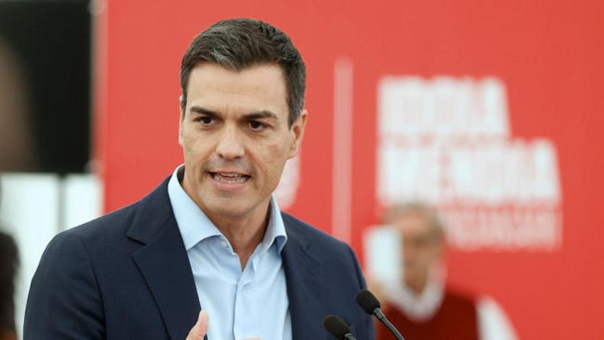 Sánchez: "Rajoy miente al decir que no tiene autoridad para pedirle el escaño a Barberá"