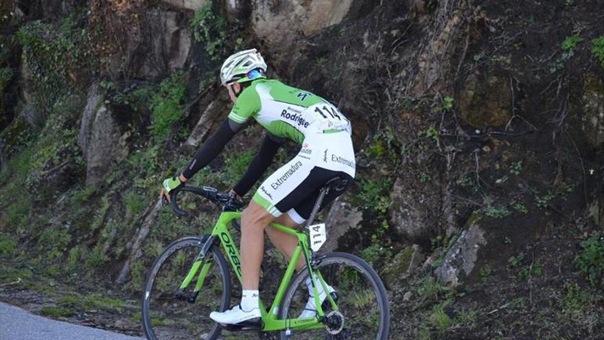 El Bicicletas Rodríguez intenta subir al podio de la III Clásica Xavi Tondo