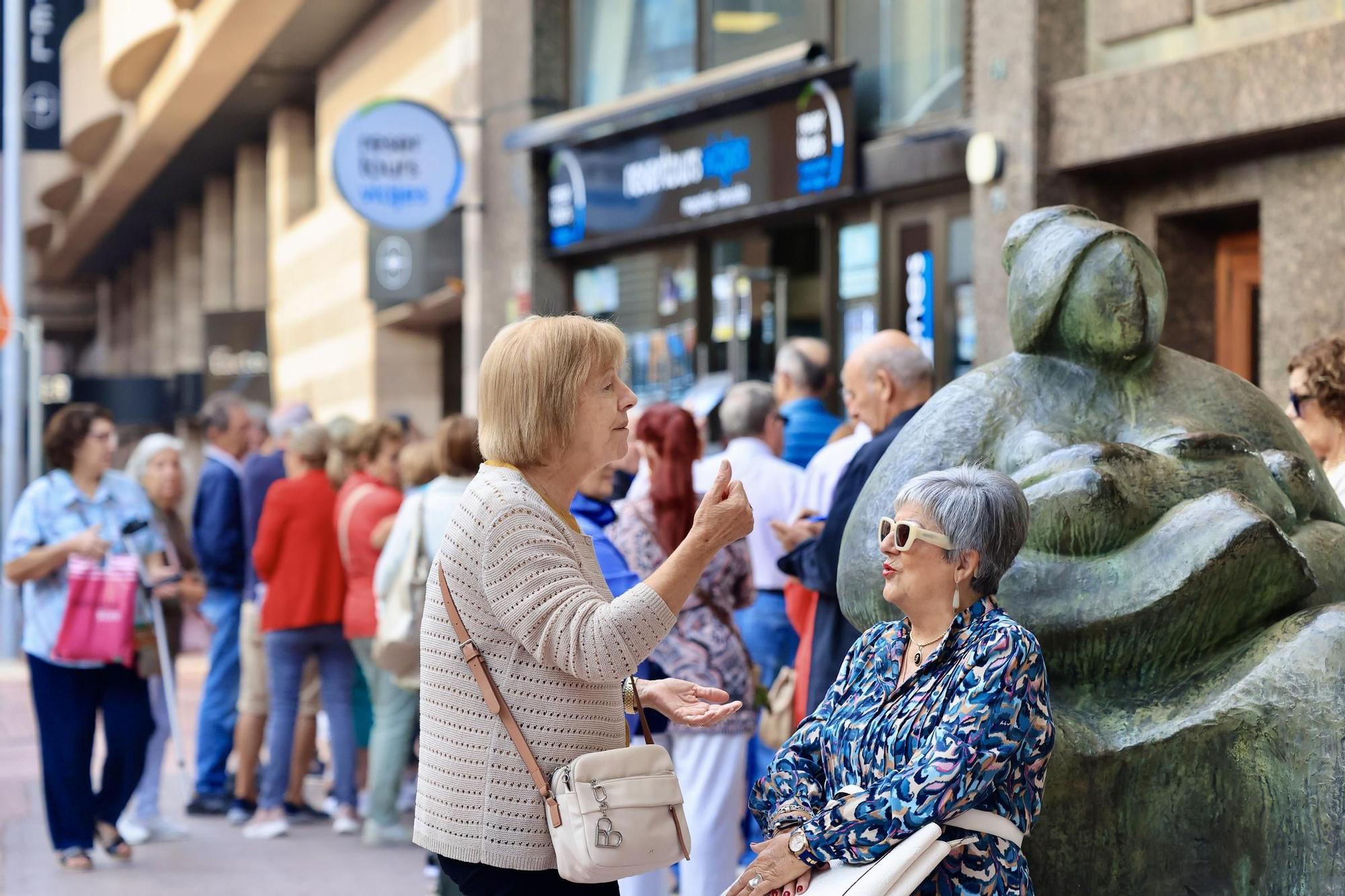 Alud de jubilados en las agencias de Castellón para 'cazar' un viaje del Imserso