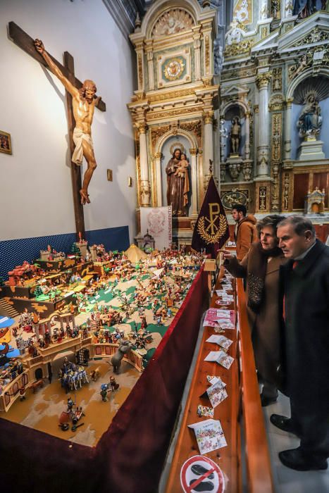 Belén de Playmobil en la iglesia de San Sebastián