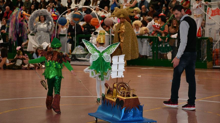 Dez comparsas e 5.600 euros en premios en xogo no Entroido en Cee