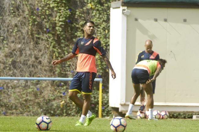 ENTRENAMIENTO DE LA UD LAS PALMAS EN BARRANCO ...