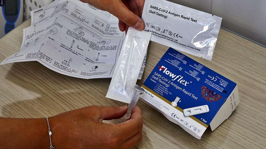 Más de 100 farmacias se adhieren para la realización de test de antígenos en las primeras 24 horas