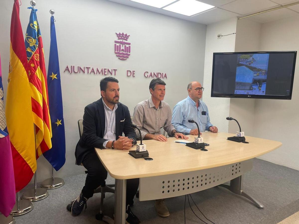 La rueda de prensa-presentación del evento internacional de billar que se celebra en Gandia
