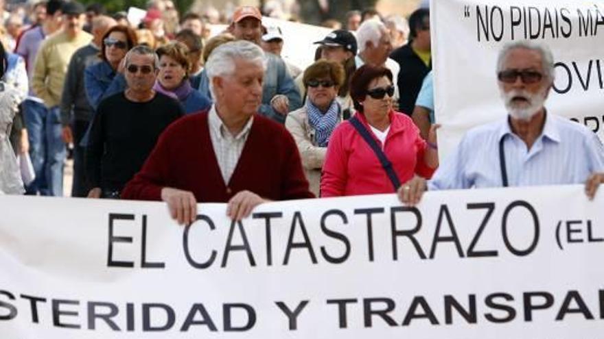 Una protesta protagonizada por los vecinos contra la subida del IBI en una imagen de archivo.