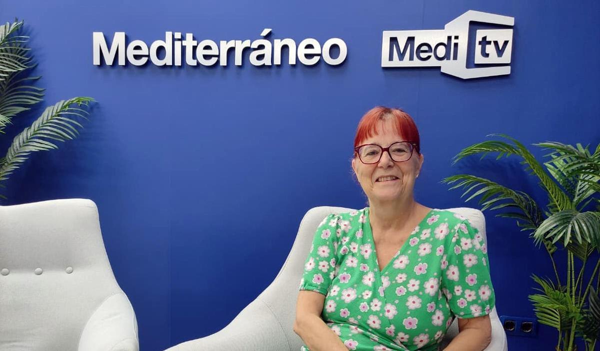 Amelia Díaz Benlliure en su visita a 'Mediterráneo' para hablar de su jubilación como editora de Unaria Ediciones.