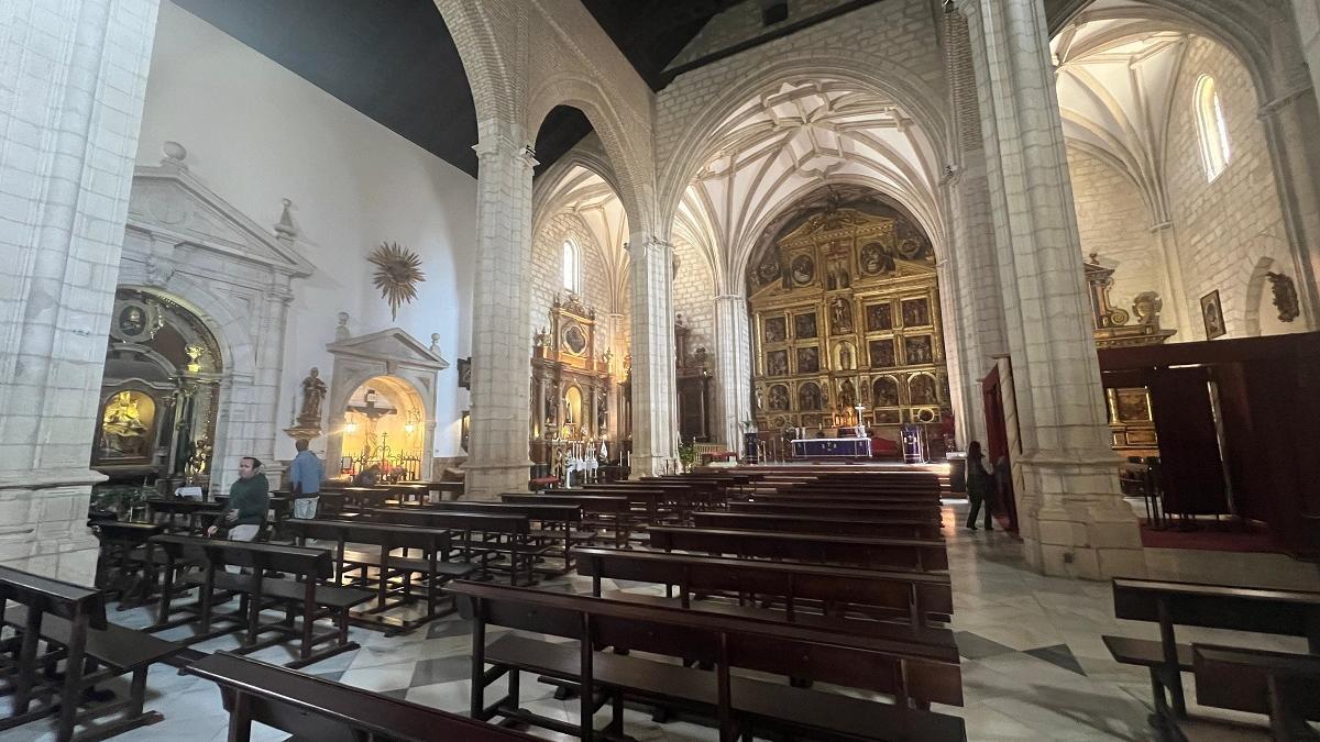 Interior de la iglesia de San Mateo de Lucena.
