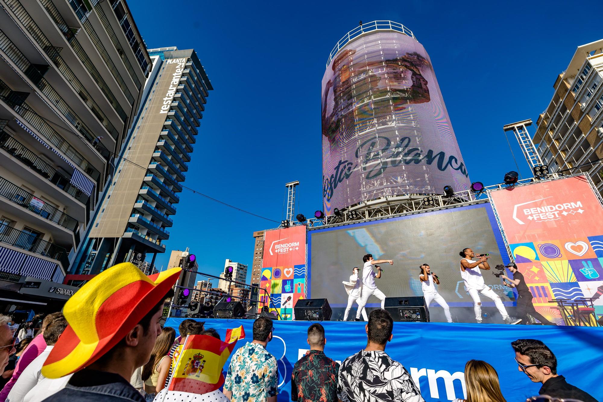 El "tecnohito" de Benidorm, icono de promoción turística La torre de 18 metros de altura se convierte en uno de los protagonistas de la celebración de Eurovisión y en uno de los enclaves turísticos