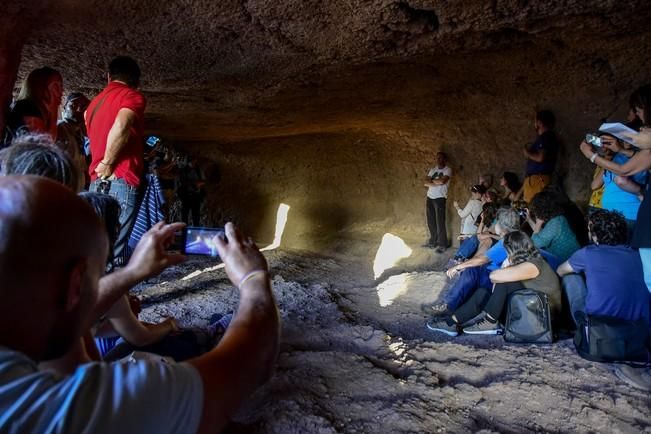 Visita al primer rayo de sol del solsticio de ...